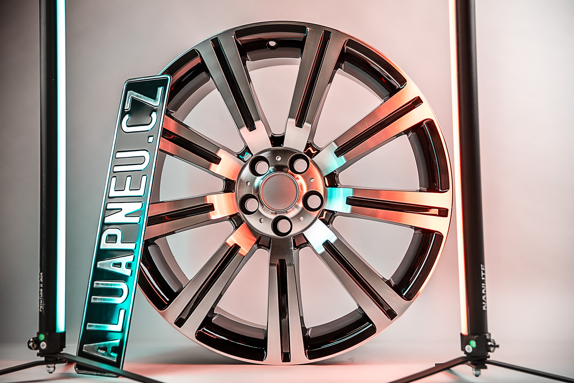 Alu kola Replica 0500 